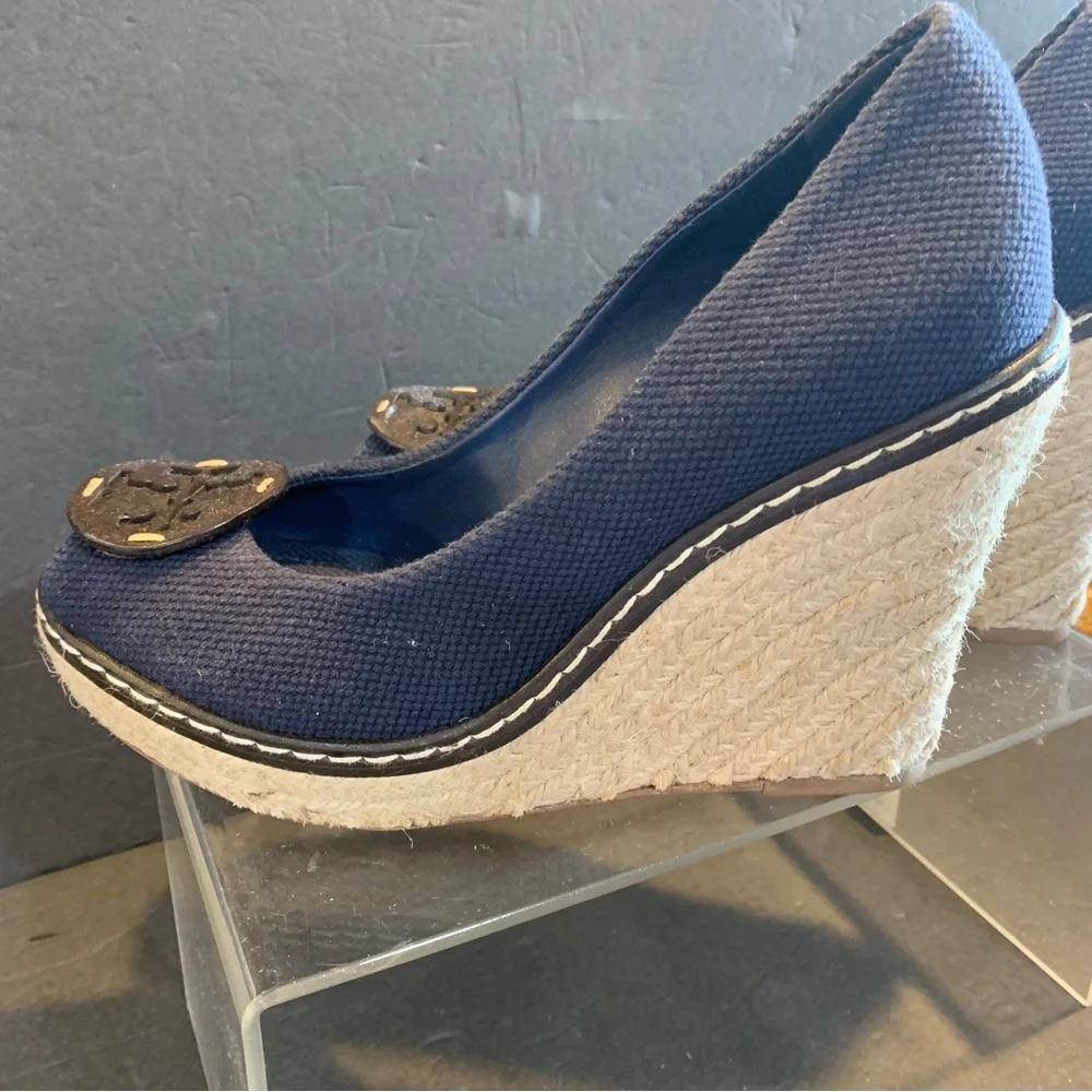Tory Burch Blue Canvas Stylish Navy Wedge Heels. Size 6.5